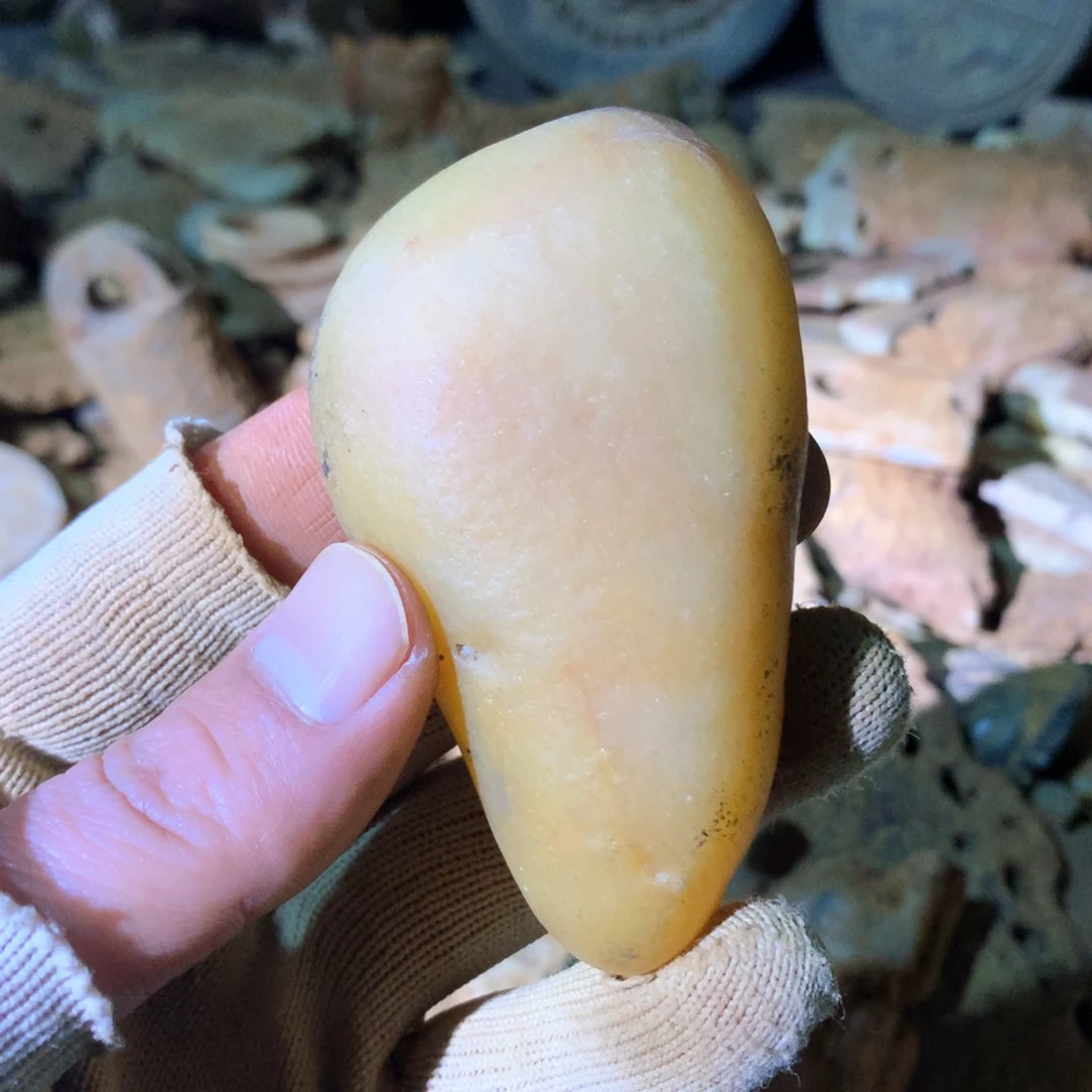 和田玉（黄玉）未镶嵌挂件