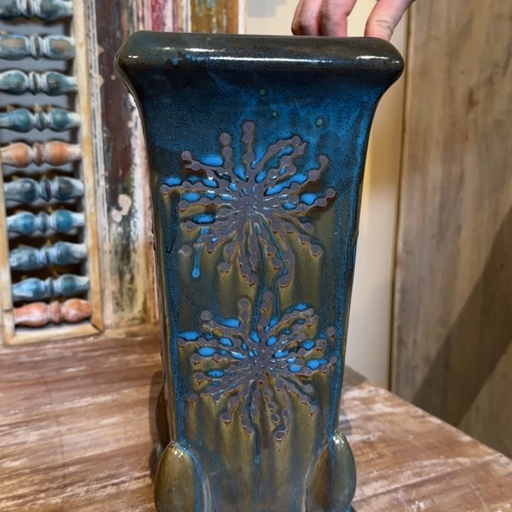 蓝***：铁木（非红木类）家居用品行业发展