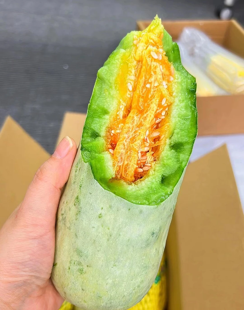 山东特产羊角蜜甜瓜头茬大果新鲜水果当季应季纯甜孕妇水果