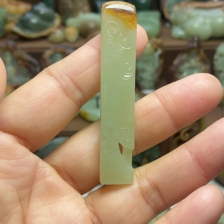 岫岩河磨玉（透闪石质玉）未镶嵌颈饰