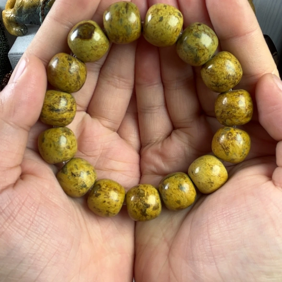 岫岩河磨玉（透闪石质玉）手串未镶嵌酒**品