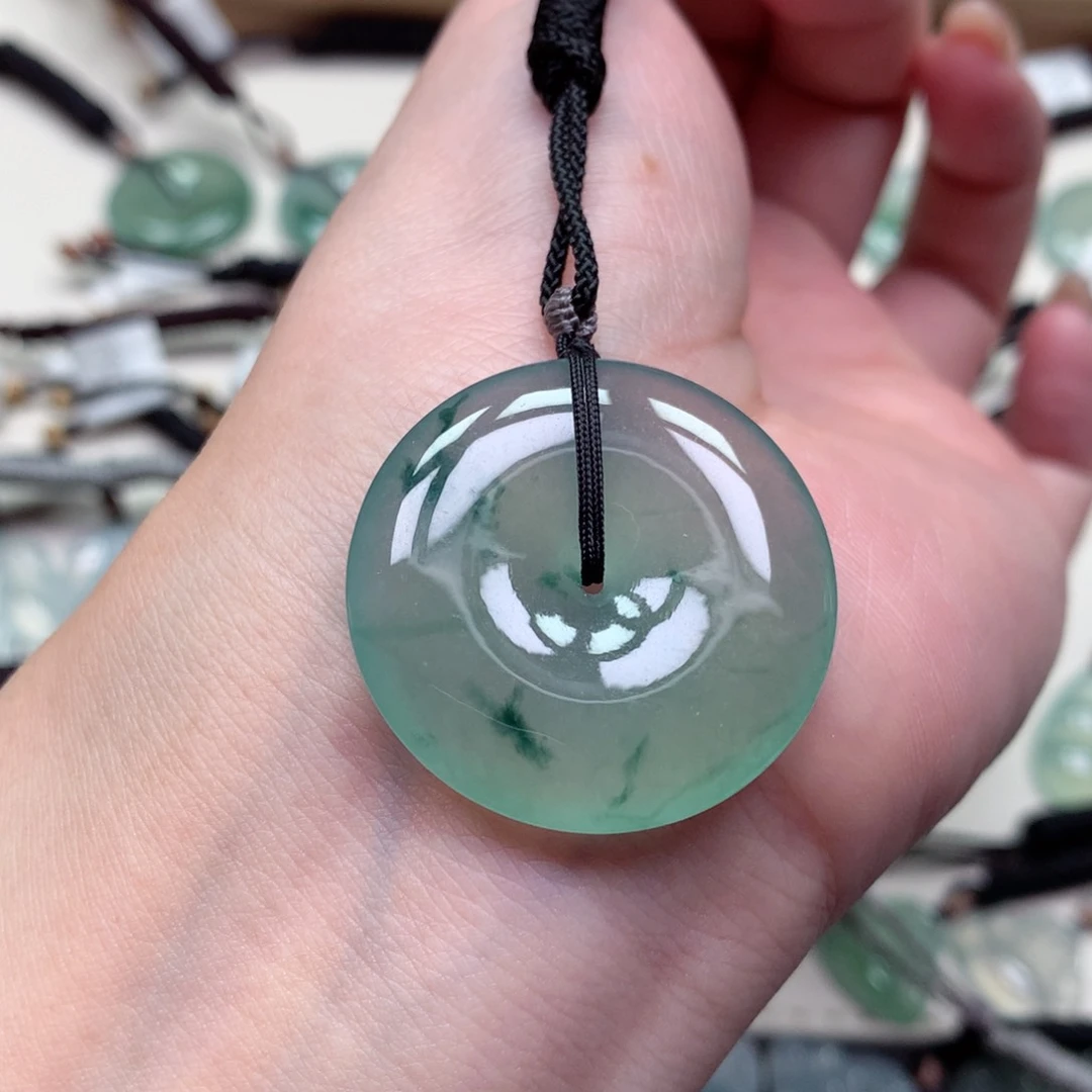 翡翠未镶嵌颈饰扣子