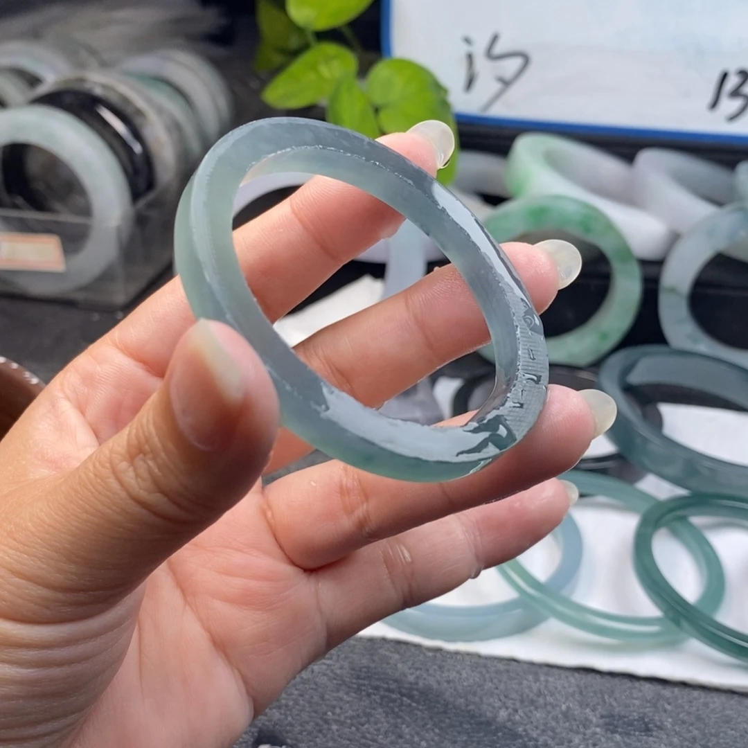 潇***雨定制翡翠未镶嵌52