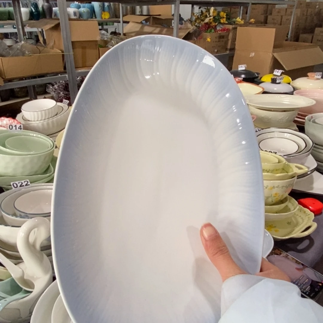 瓷水墨渐染鱼盘1个