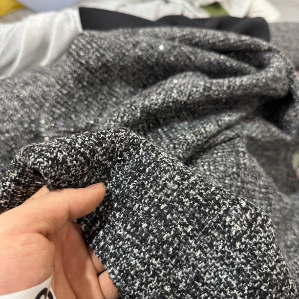 98 重磅加厚高级灰羊毛小香风面料加衬3米价亮片