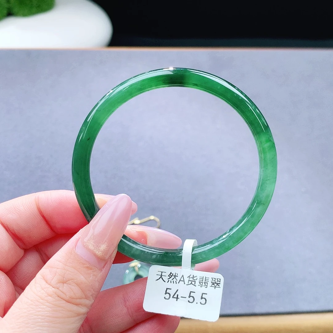 未镶嵌手镯（圆镯）翡翠