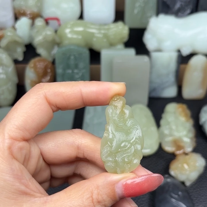 颈饰未镶嵌和田玉