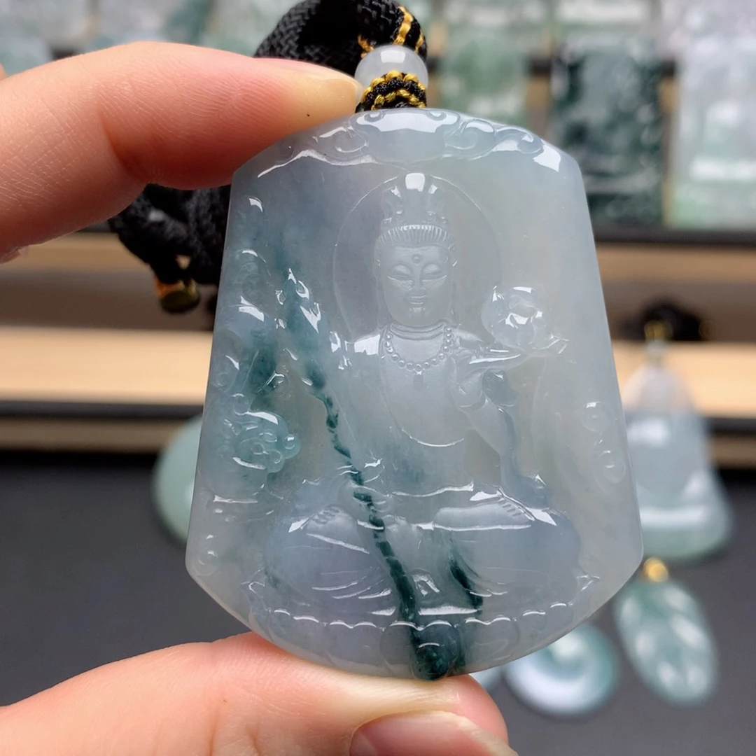 颈饰未镶嵌翡翠虚空藏