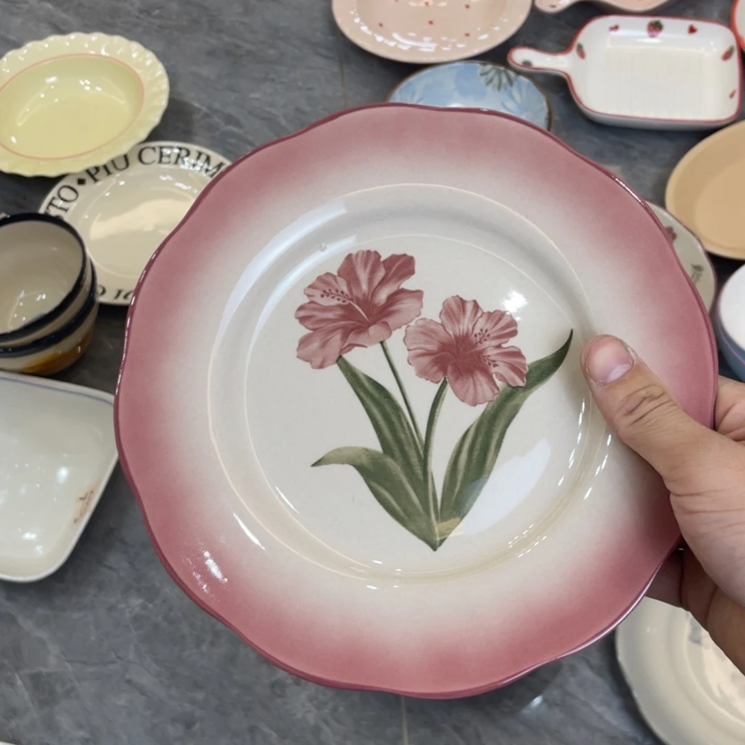 陶瓷微瑕餐具介意勿拍，满18飞！