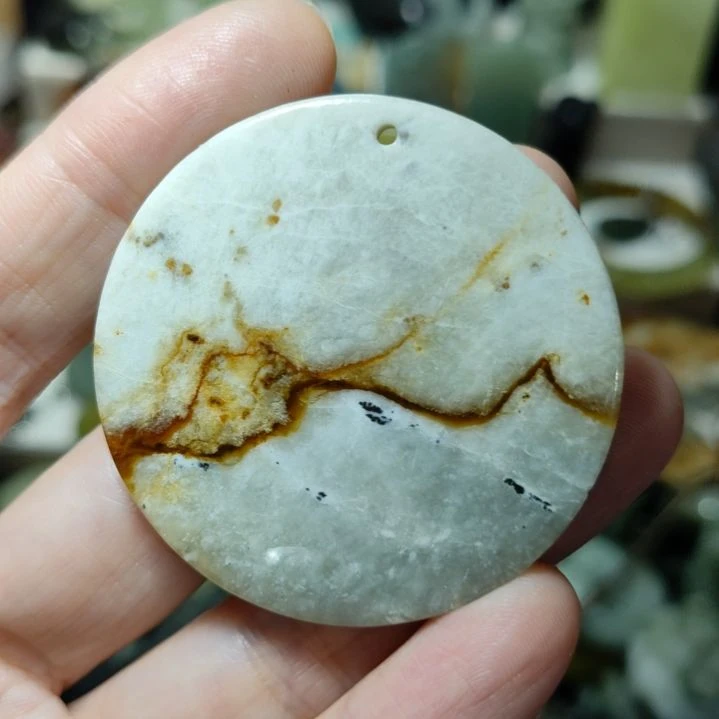 岫玉未镶嵌挂坠款式