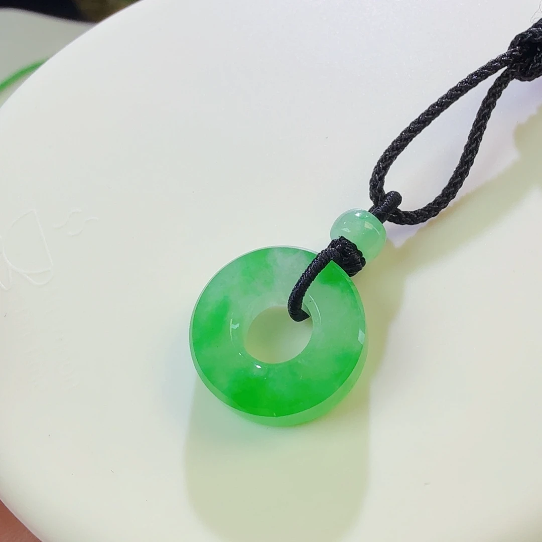 翡翠散珠冰阳绿甜甜圈
