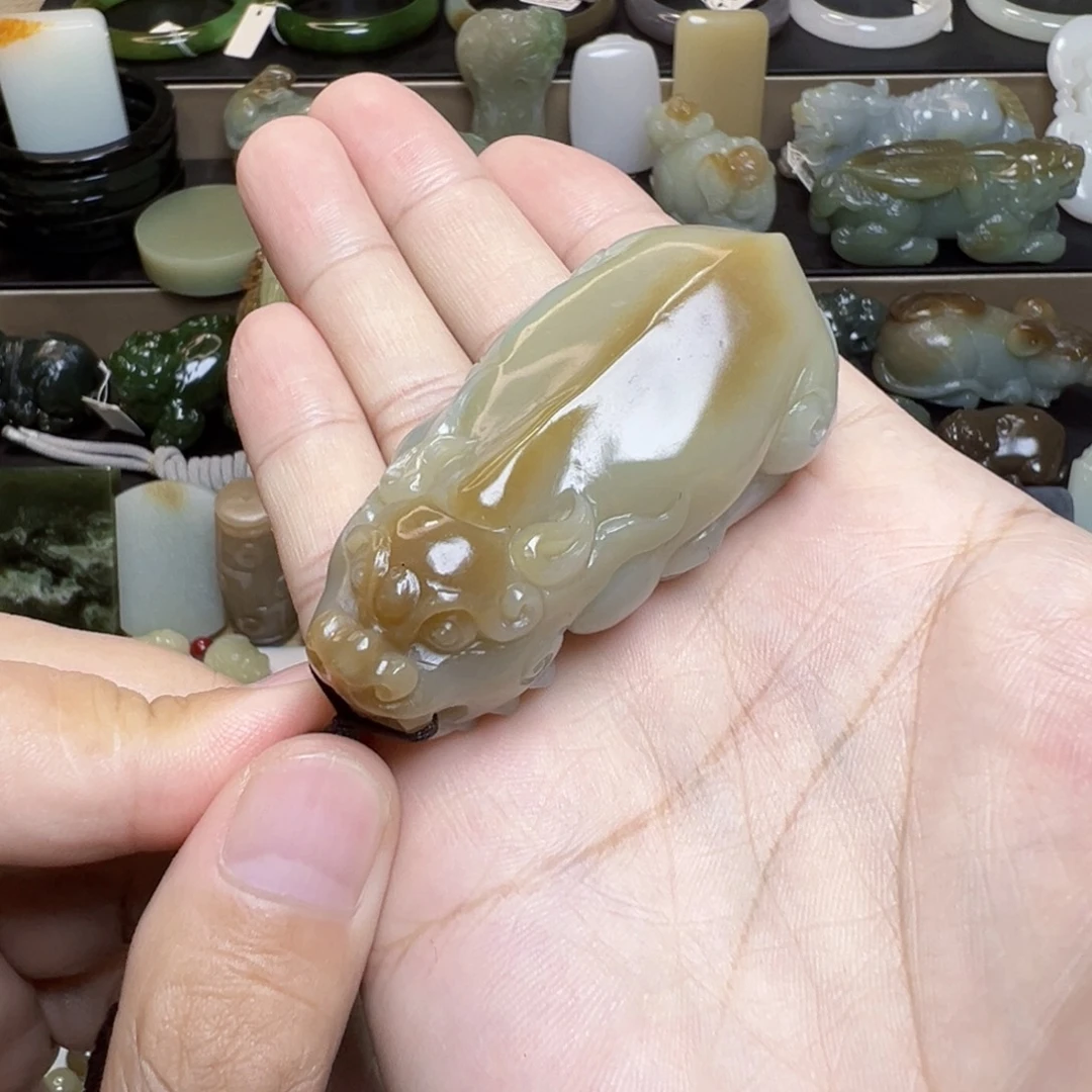 未镶嵌和田玉把件