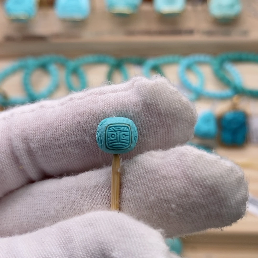 未镶嵌绿松石珠宝奇石