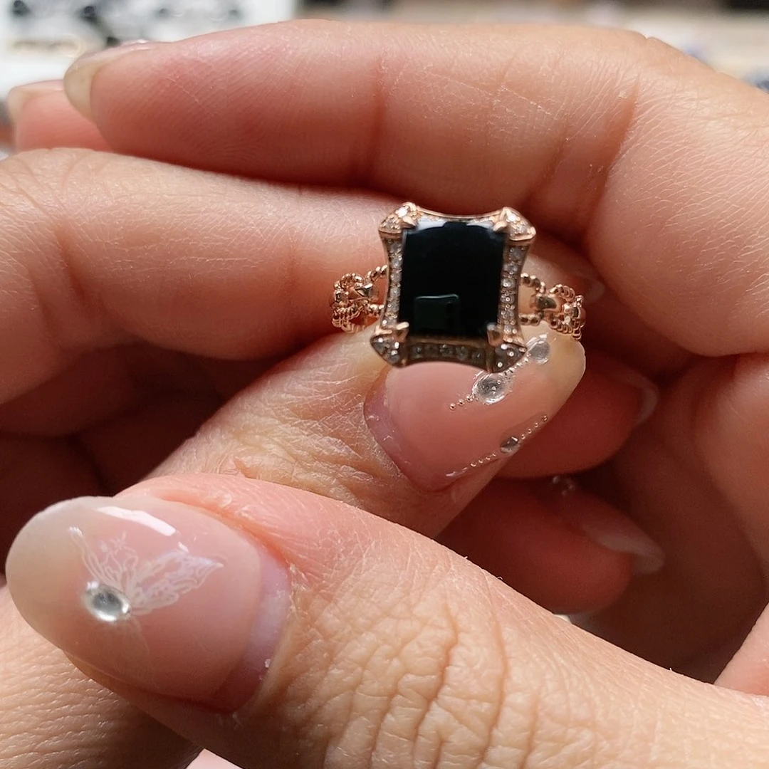 翡翠戒指18K金镶嵌墨翠戒指