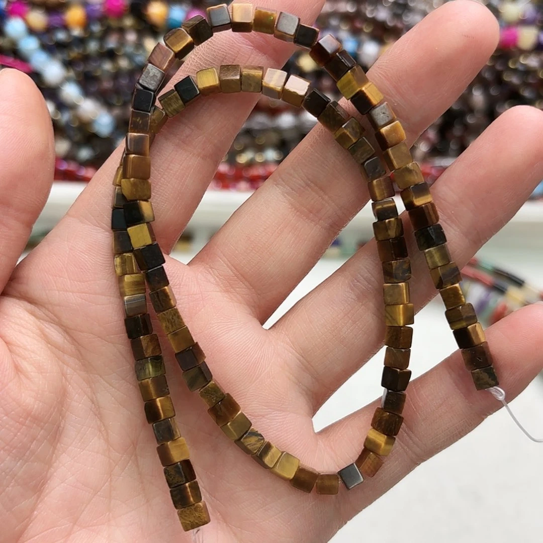 玛瑙/玉髓未镶嵌珠宝半成品4×4虎眼方块一条