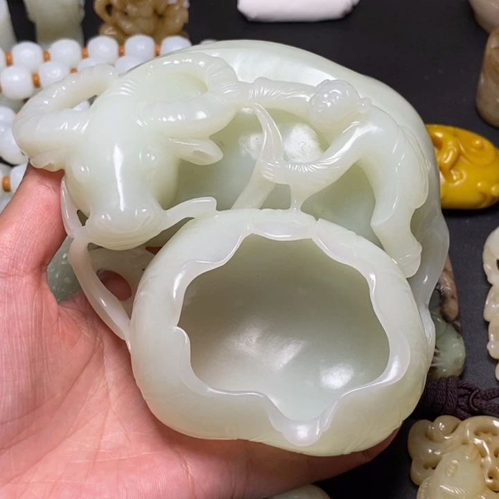 爱***瓷手链未镶嵌和田玉