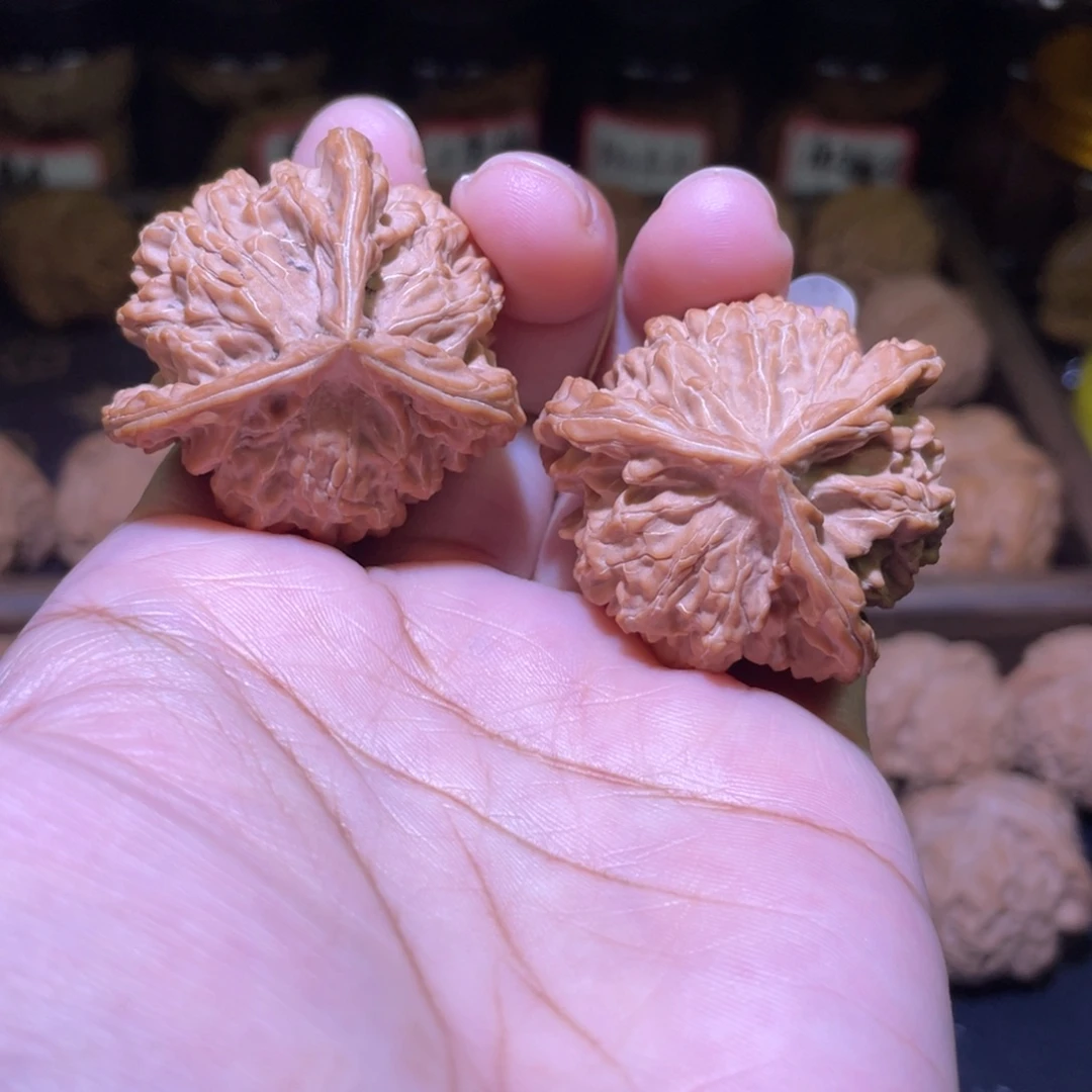 文玩核桃把件三棱