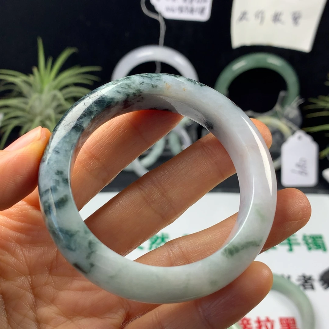 翡翠未镶嵌手镯58。50.9圈