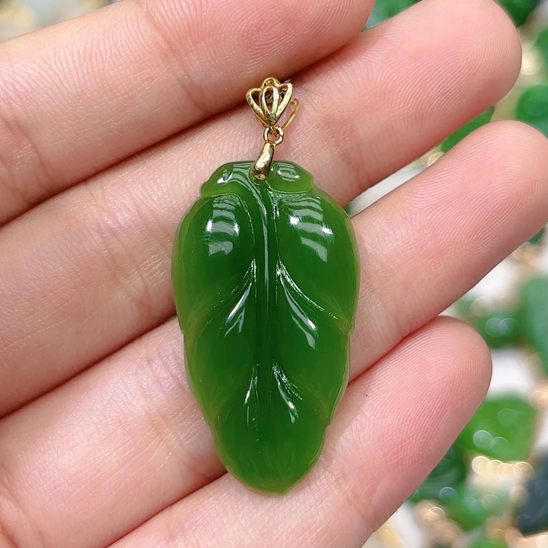 和田玉（碧玉）颈饰18K金镶嵌