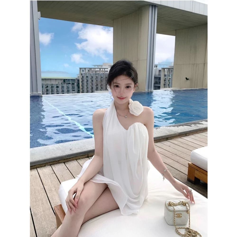 向晚·手工花朵挂脖抹胸上衣短半裙氧感时尚套装