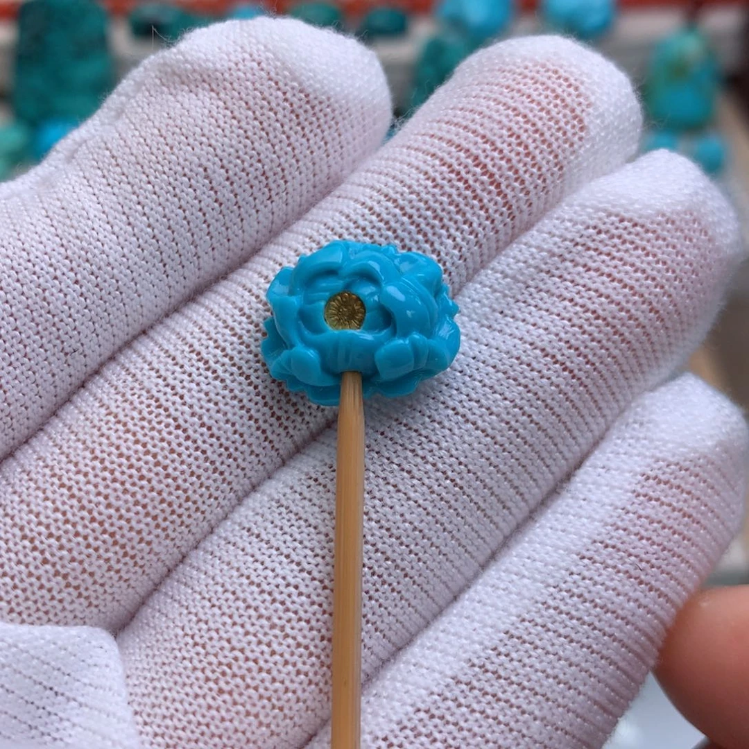 绿松石未镶嵌珠宝奇石