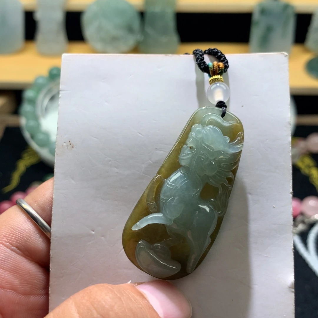 翡翠未镶嵌颈饰000