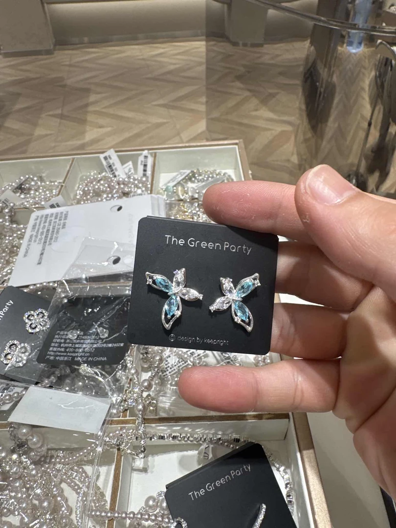 耳饰 蝴蝶结锆石耳钉