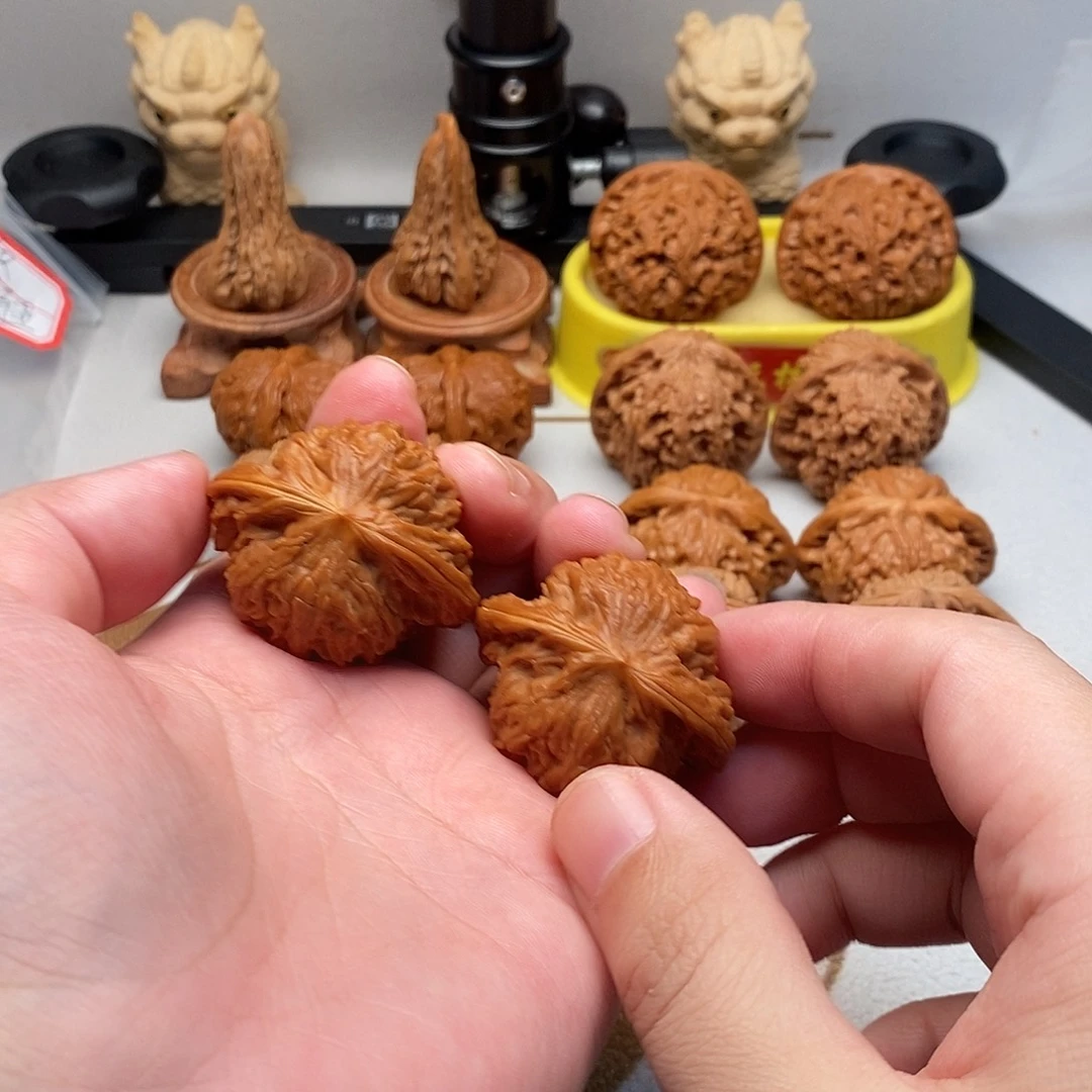 文玩核桃把件42+磨盘红皮