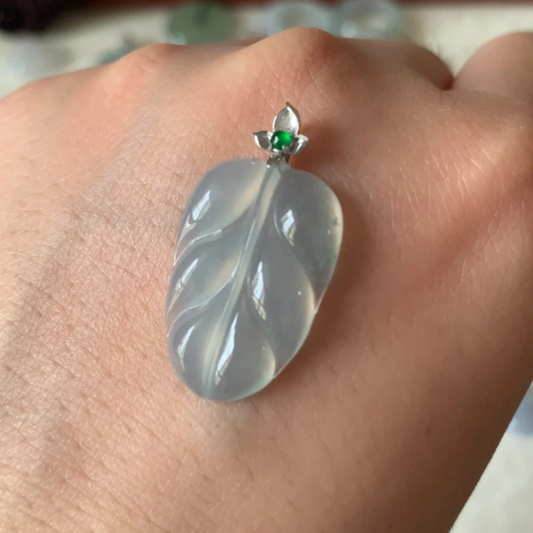 翡翠18K金镶嵌颈饰24