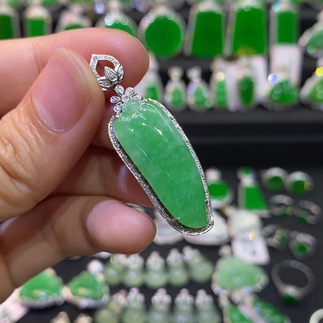 翡翠18K金镶嵌吊坠(不含链)