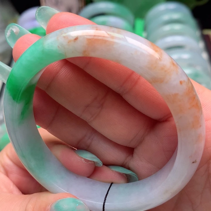 翡翠手镯未镶嵌58.1圈口