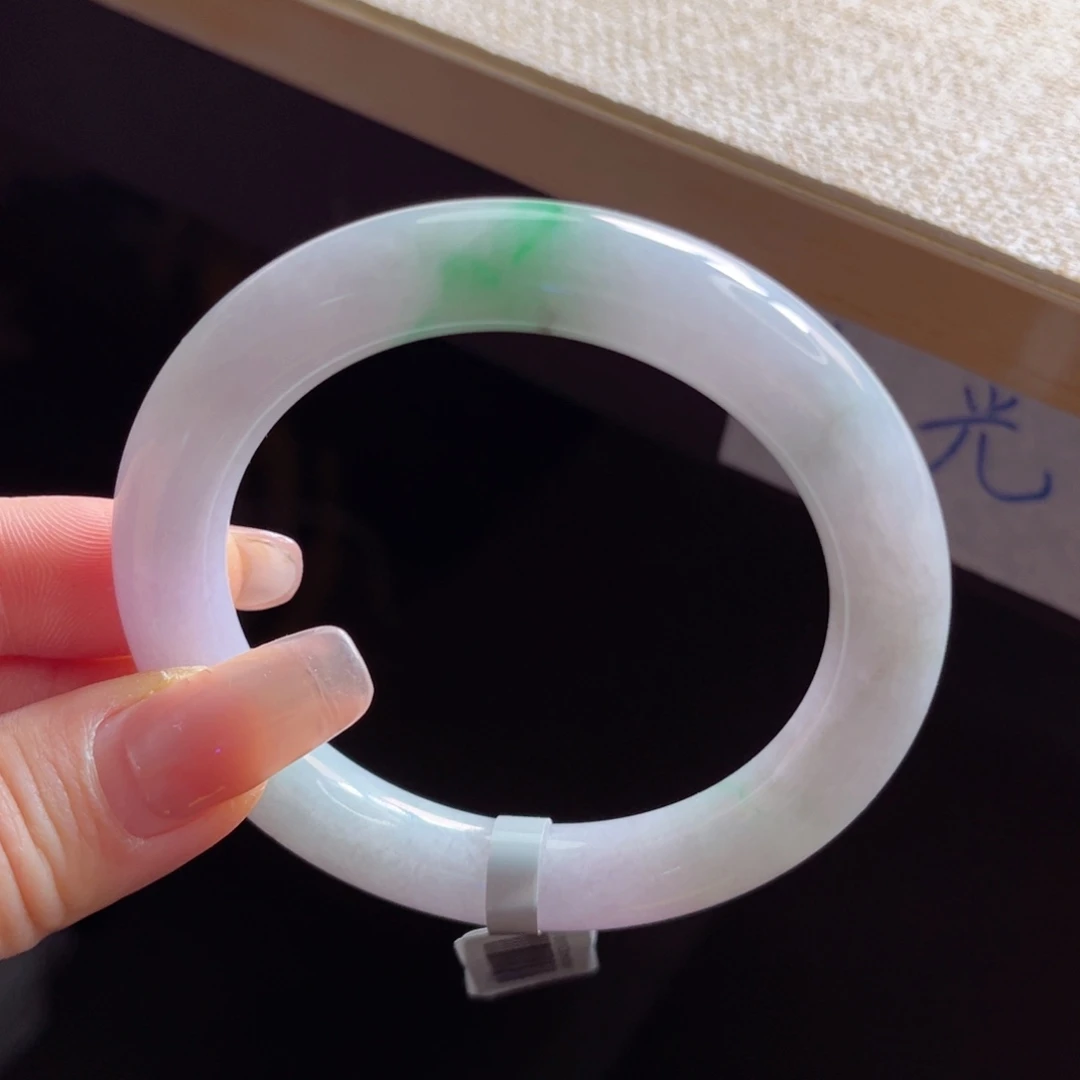 翡翠手镯未镶嵌手镯