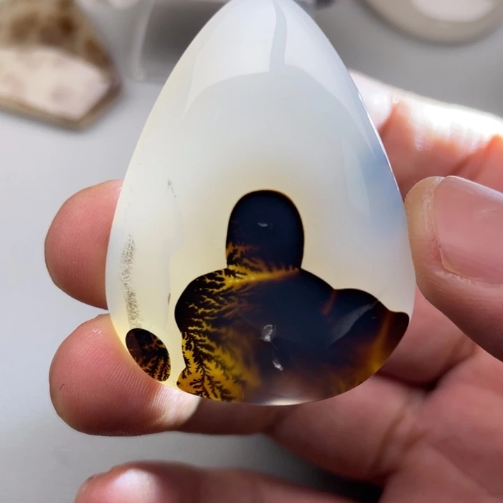 玛瑙/玉髓颈饰未镶嵌小****a