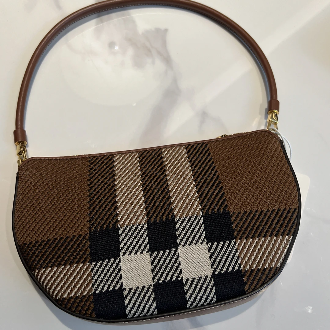 95新 BURBERRY/博柏利 95新博柏利棕色大格腋下包半月包