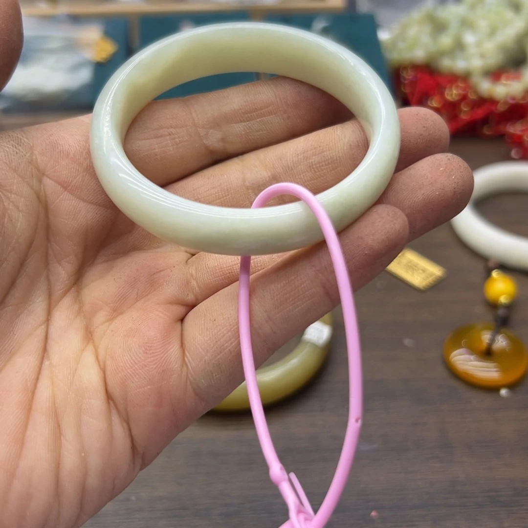 和田玉未镶嵌手镯53.4圈围1441