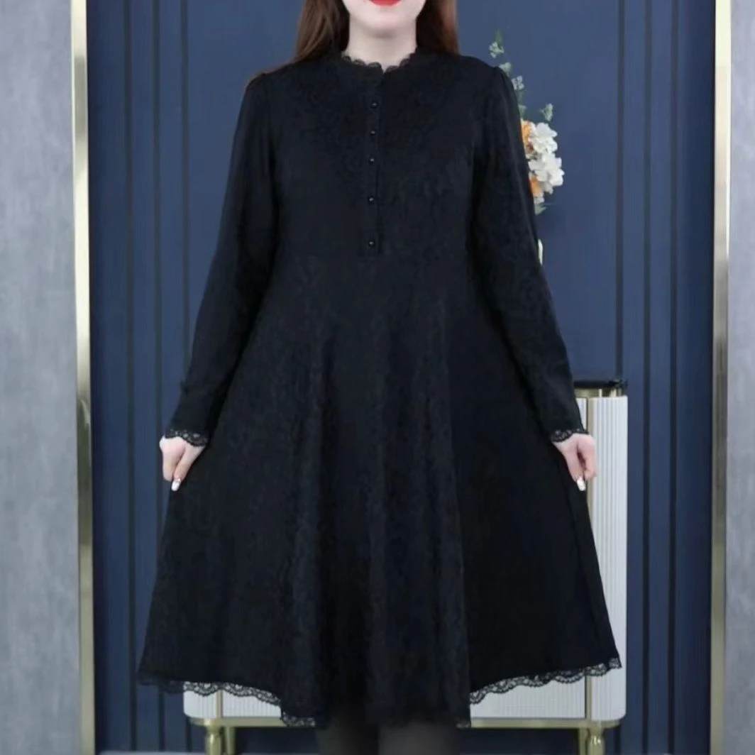 胖莹莹大码女装加绒加厚精致蕾丝提花显瘦遮肉长袖连衣裙ZB5579