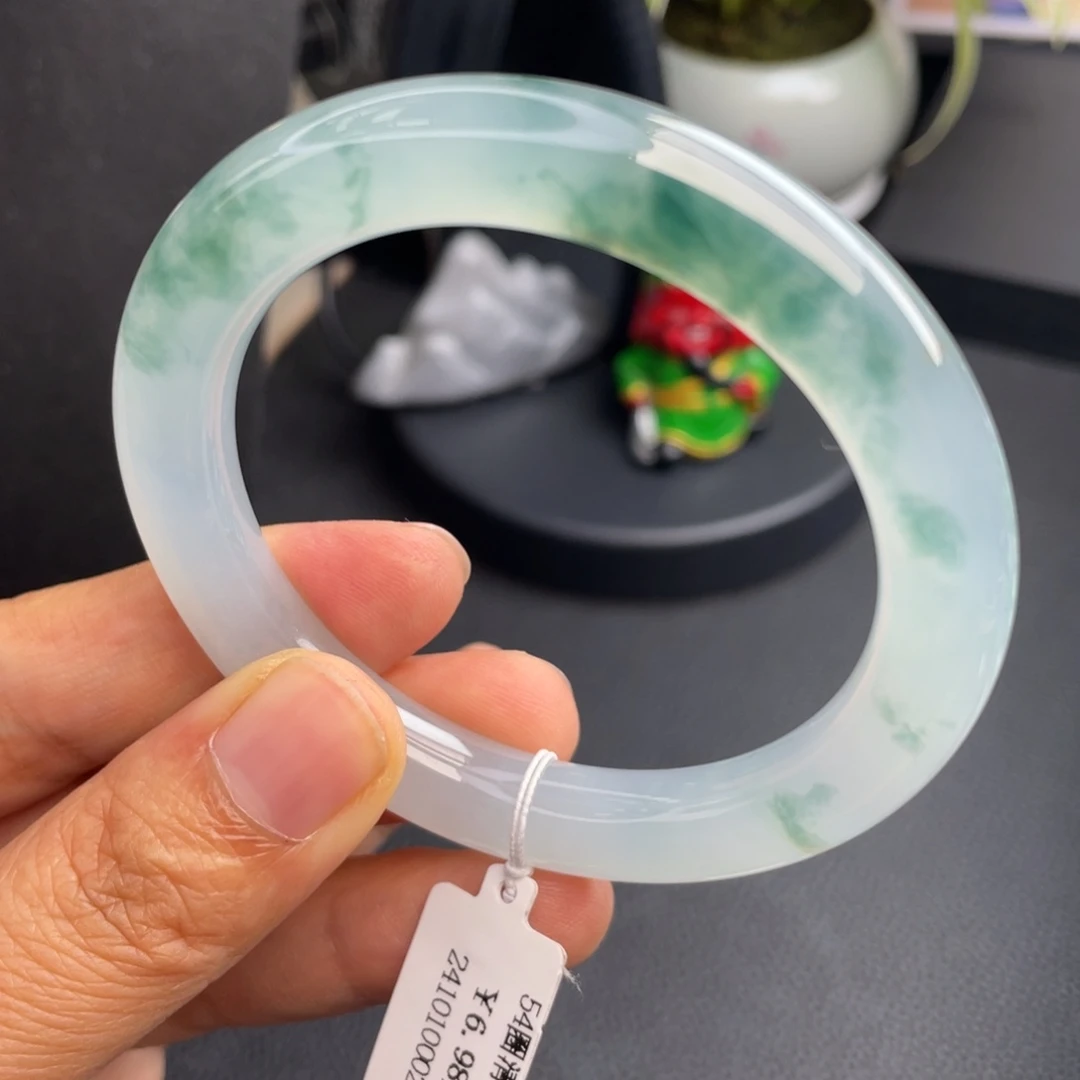 翡翠未镶嵌手镯54圆条翡翠高冰飘花