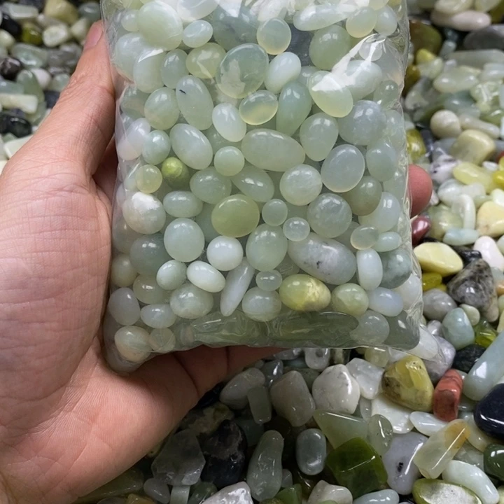 蛇纹石玉鱼缸石未镶嵌