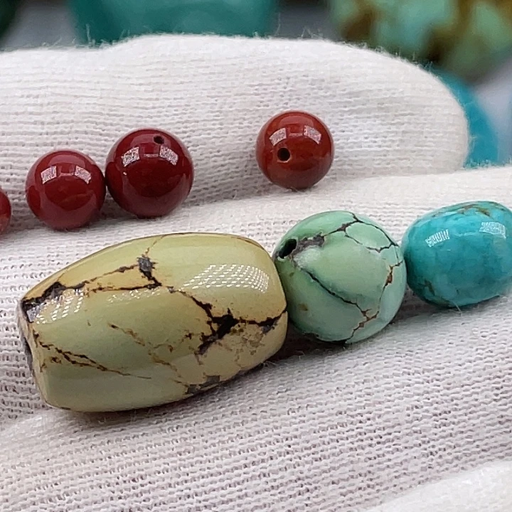 南红玛瑙未镶嵌珠宝奇石