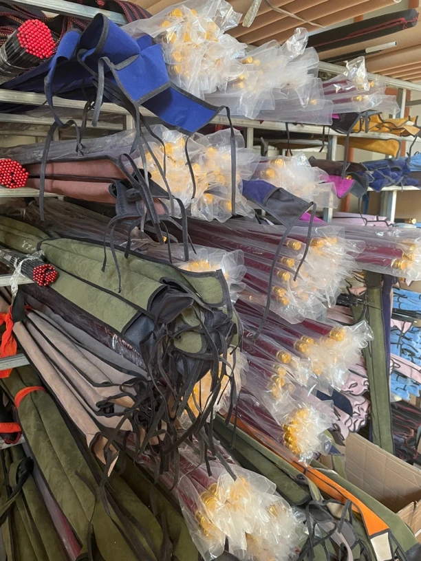 超轻超硬台钓竿手竿适合专用新手用库存处理鱼竿传统微瑕鱼竿钓鱼