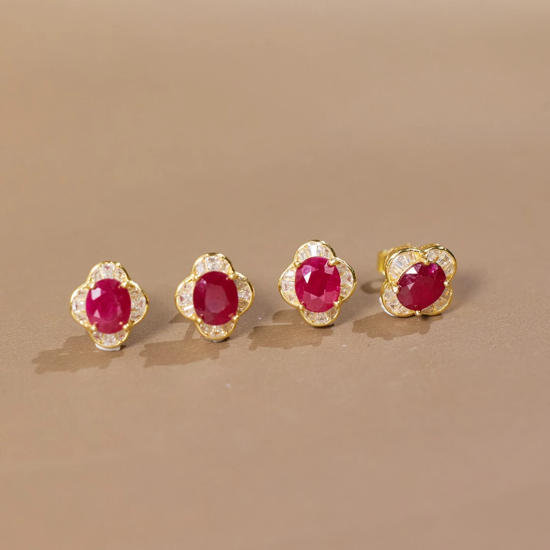 【歪歪】红宝石花花耳钉5*6（多样性发一）XB-H3712