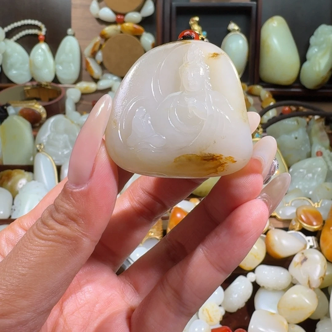 和田玉未镶嵌车挂