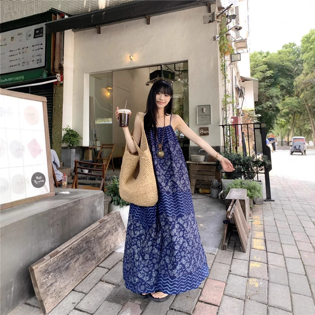 实拍2025夏季新款民族风高级感吊带裙宽松休闲度假连衣裙