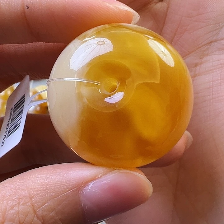 蜜蜡未镶嵌珠宝奇石