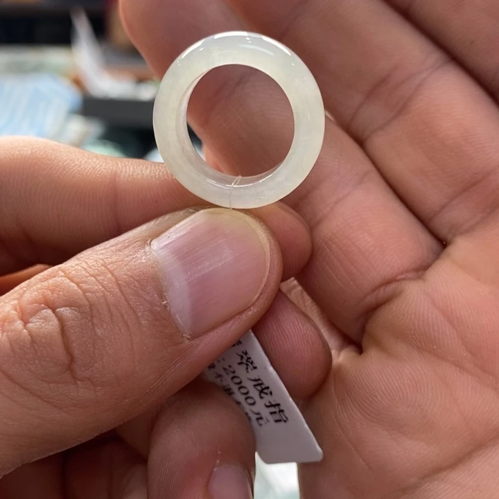 翡翠戒指未镶嵌翡翠戒指未镶嵌