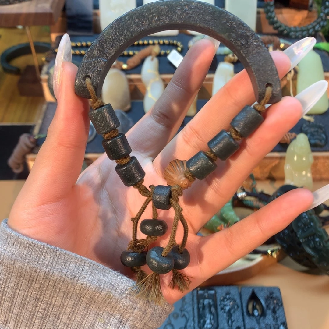 和田玉（糖玉）未镶嵌挂件