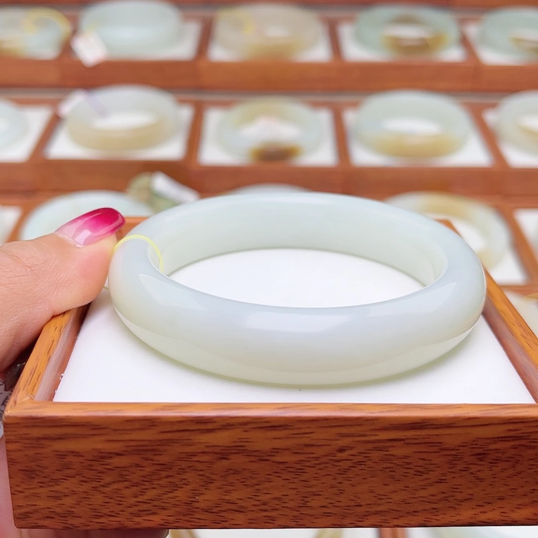 和田玉手镯未镶嵌62.6