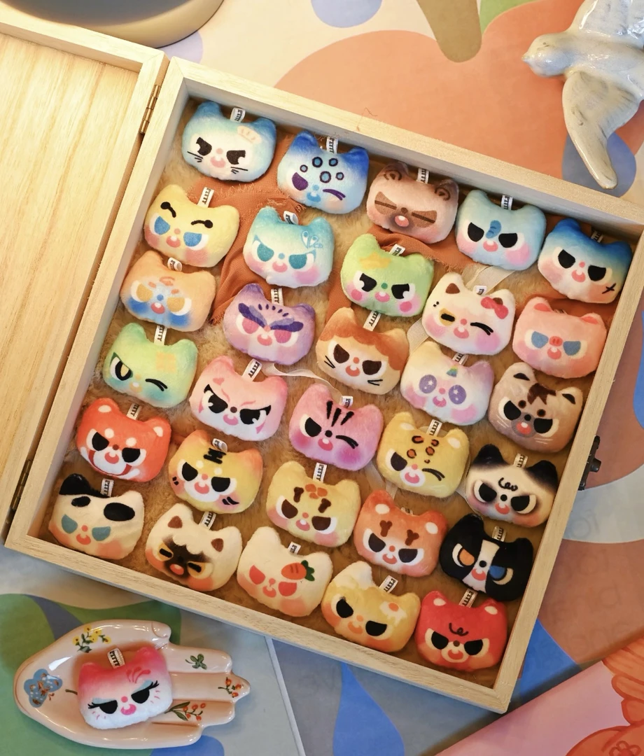 【代拆】pitty毛绒猫头冰箱贴二代萌兽出没系列盲盒玩具摆件