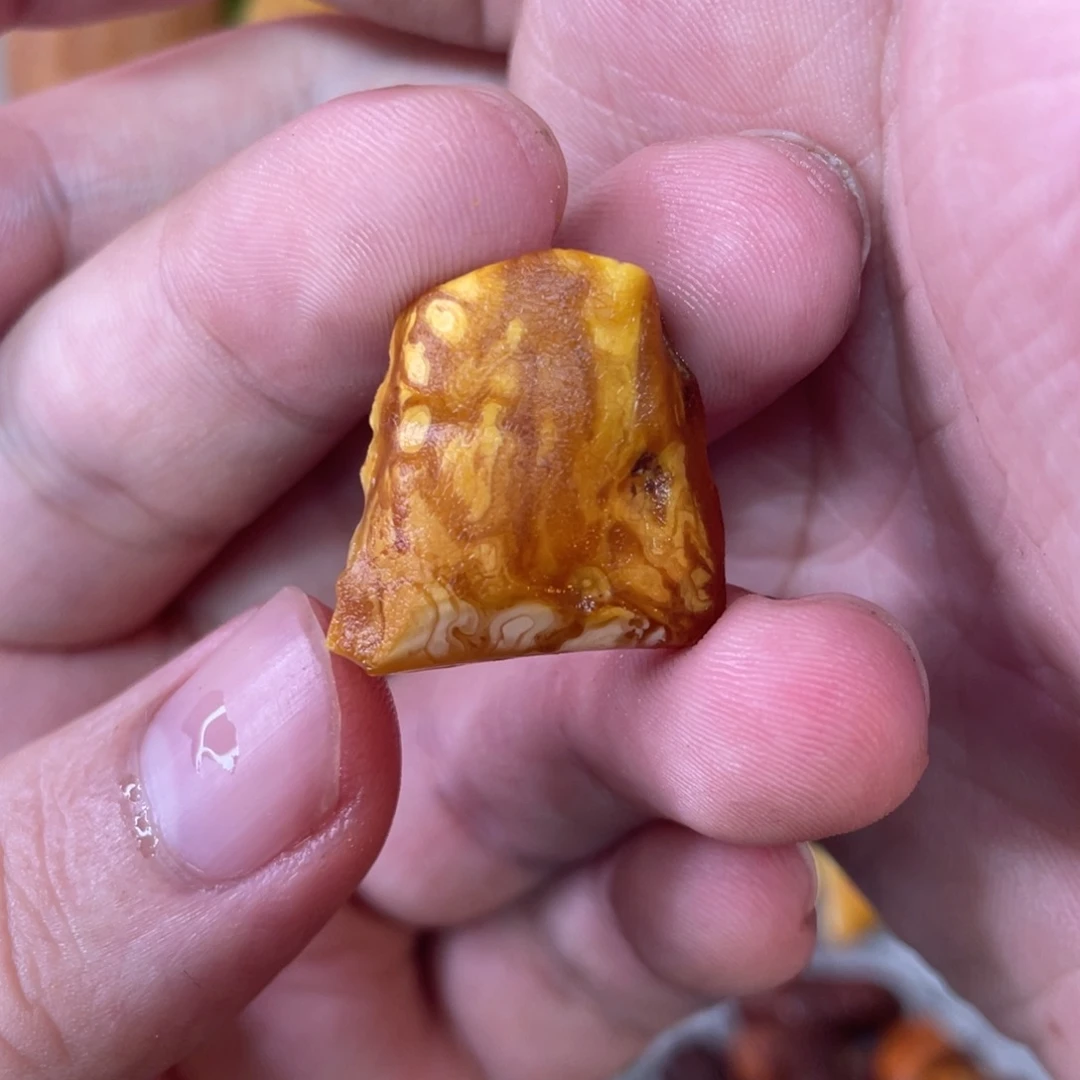 定制琥珀天然琥珀