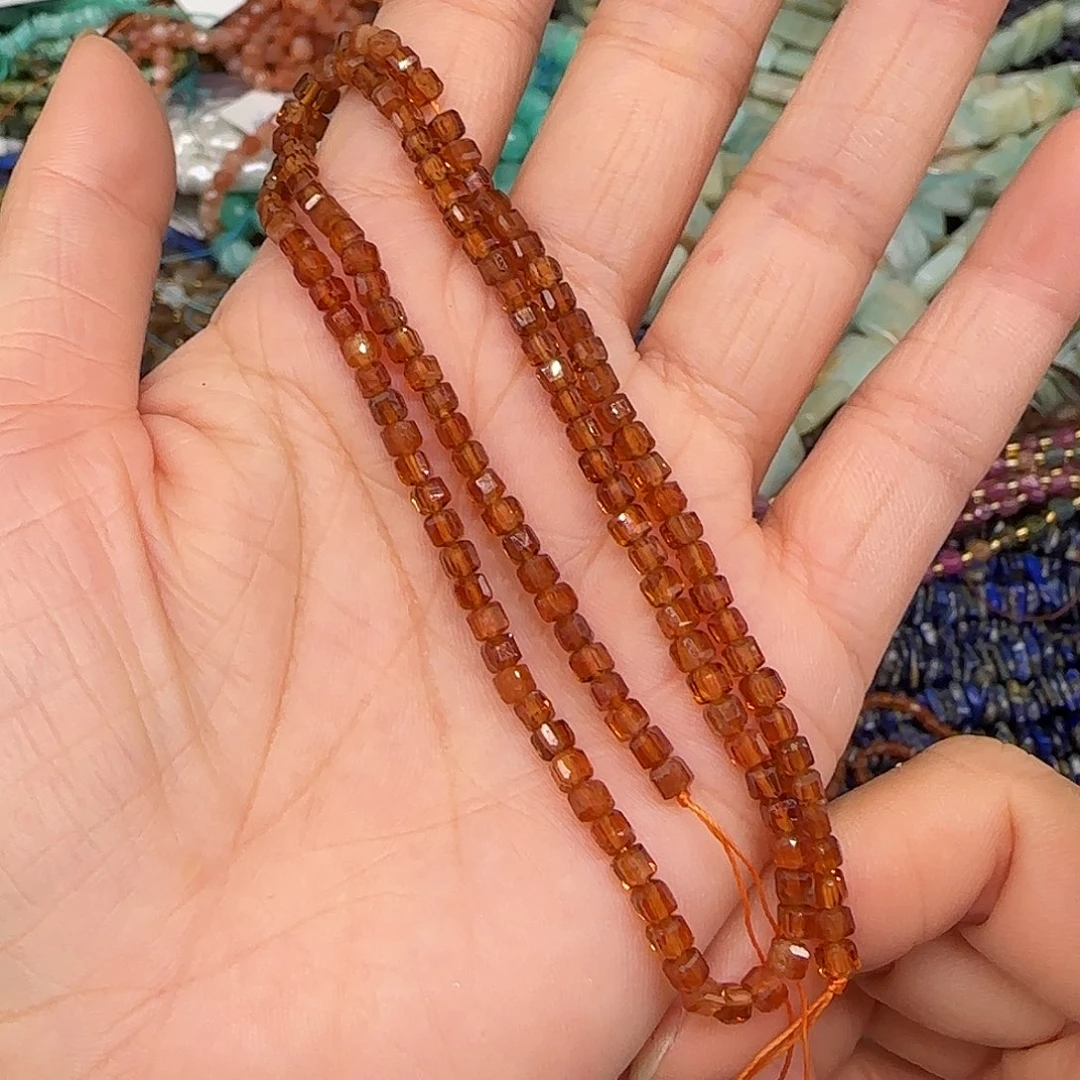 玛瑙/玉髓合金珠宝半成品芬达石榴3mm方糖一条